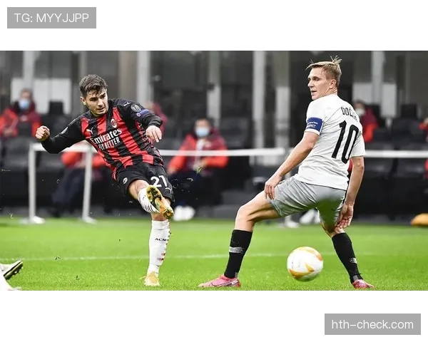 托纳利精准传球助力球队 中场核心作用尽显