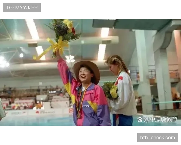 伏明霞跳水拿金牌那会儿，家里还在为她省饭钱买训练服