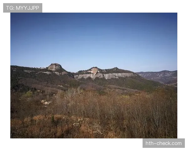 唐佳豪训练完直接去奢侈品店刷卡，这自律和消费反差谁懂啊